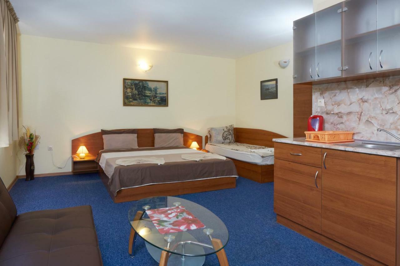 Guest House Plechkarovi Ravda ภายนอก รูปภาพ