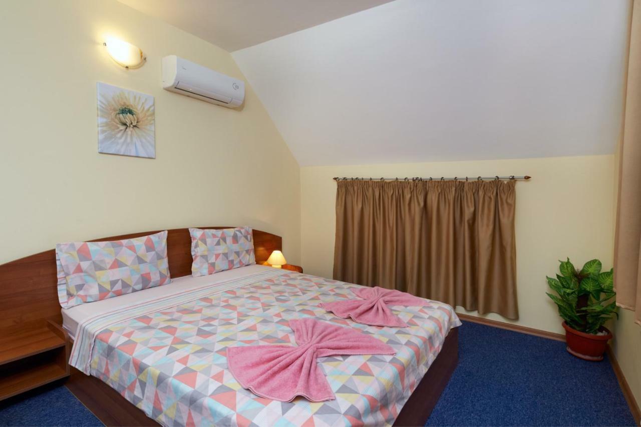 Guest House Plechkarovi Ravda ภายนอก รูปภาพ